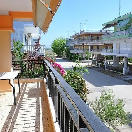 Apartment Dimitra Paralia Dionysiou