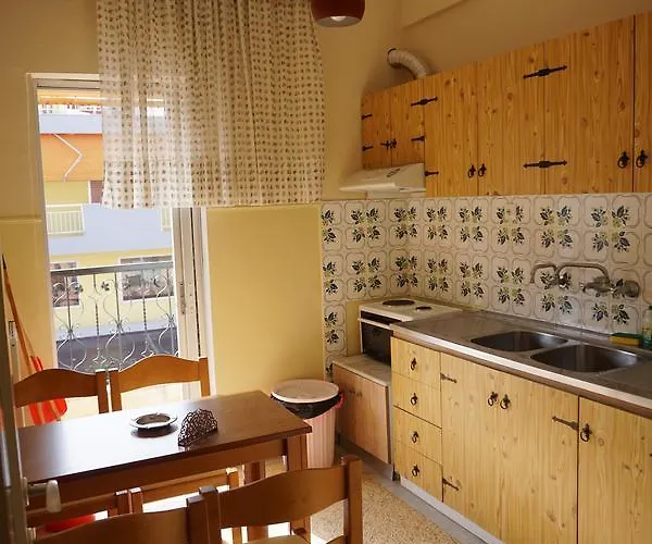 Dimitra Паралия-Дионисиу