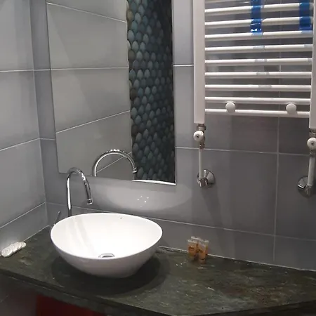 Dimitra Dioniszíu-part